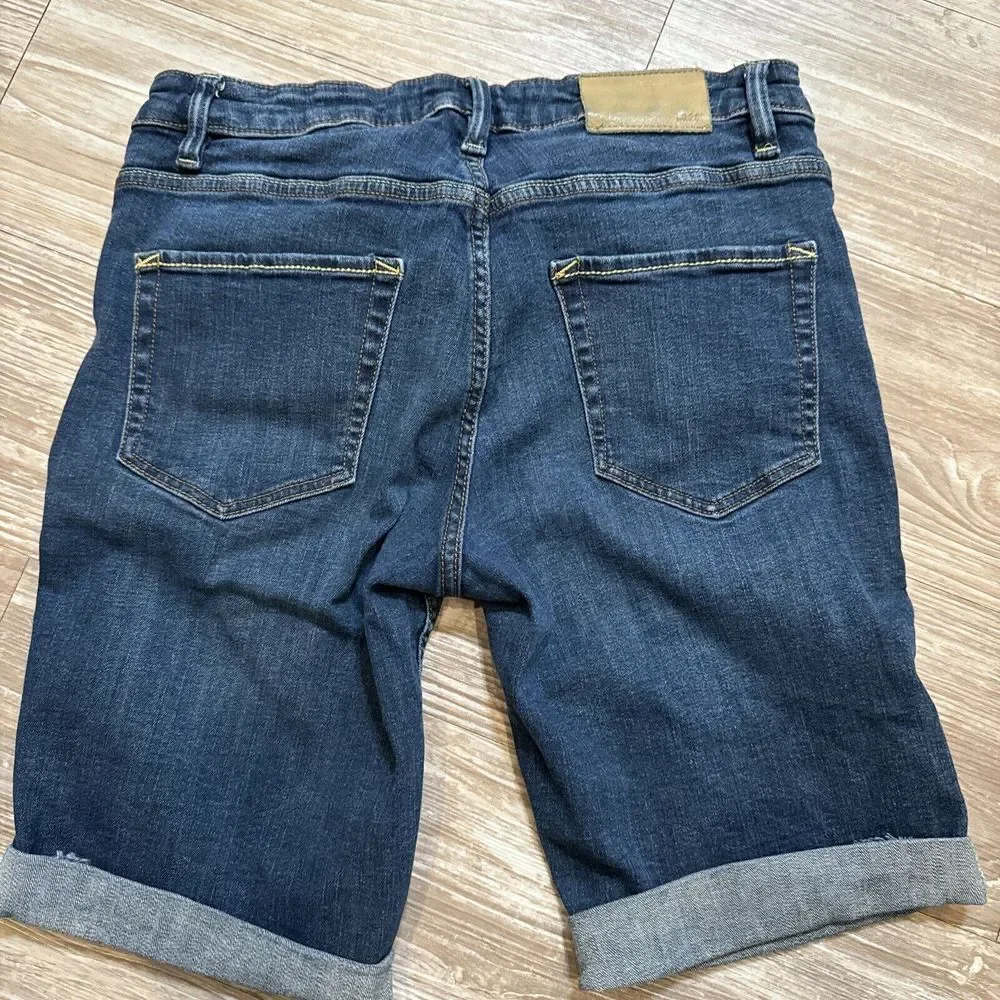 H&M L.O.G.G. Denim Shorts Women's 29‎ Mid Rise Regular Wash Stretch Blue Jean